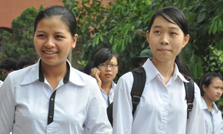 Thủ khoa khối D đầu tiên đạt 24 điểm