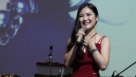 Hương Tràm gặp hạn khi sửa mũi