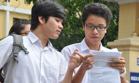 4 đại học công bố điểm thi, dự kiến điểm chuẩn