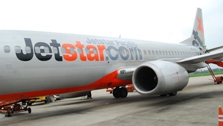 Thay đổi toàn bộ lịch trình vì... chim va vào máy bay