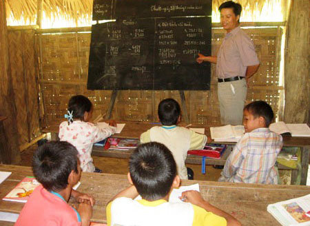 Chuyển về phòng công tác, giáo viên còn được hưởng phụ cấp đứng lớp?