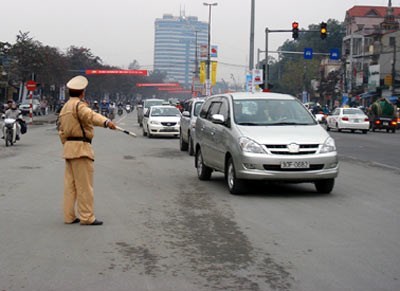 Xử phạt lỗi sai làn theo khung nào?