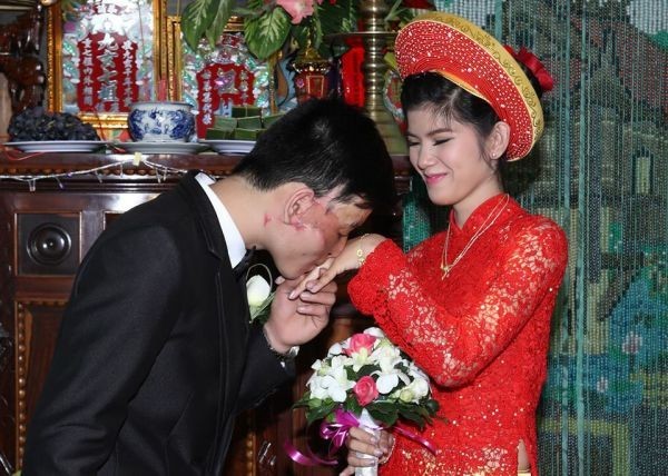 Mối tình không tưởng chấn động mạng Việt lên báo nước ngoài