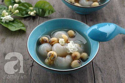 4 bước đơn giản nấu chè sen nhãn mát lành bổ dưỡng