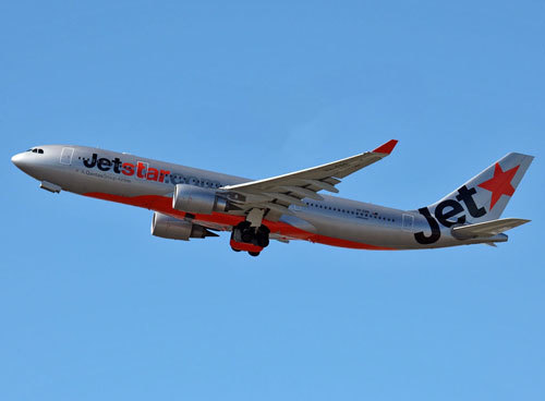 Đình chỉ kiểm soát viên làm mất liên lạc với máy bay