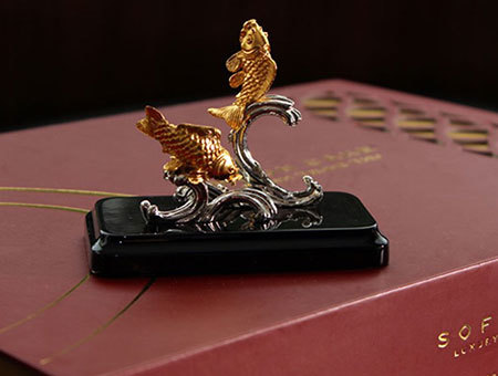 Gần 6 triệu đồng một hộp bánh trung thu ngựa mạ vàng