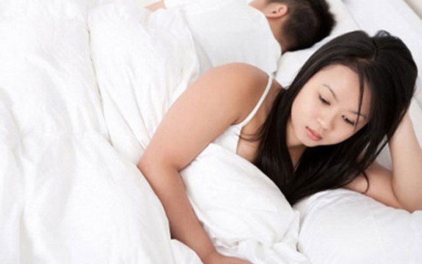 Sau đêm tân hôn, chồng thẳng thừng: “Lấy vợ còn trinh phí cả đời”