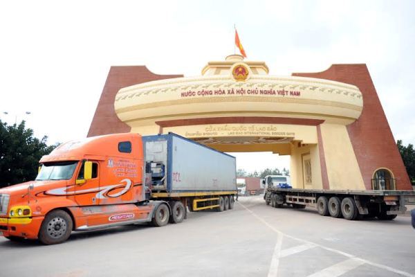 Giảm nửa thời gian thông quan hàng hóa