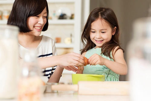 Không cho con làm việc nhà là 