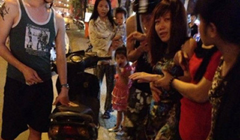 Hàng loạt vụ cướp giật nhắm vào phụ nữ trên phố HN