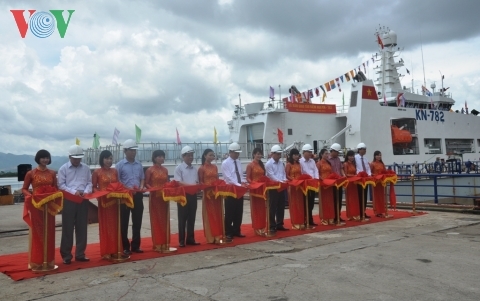 Kiểm ngư VN nhận tàu có sân đỗ trực thăng