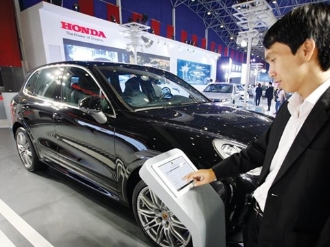 Lãi khủng dân buôn ô tô: Xe 3 tỷ lãi 600 triệu