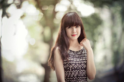 Nữ sinh THPT sở hữu đôi mắt cuốn hút Nữ sinh THPT sở hữu đôi mắt cuốn hút