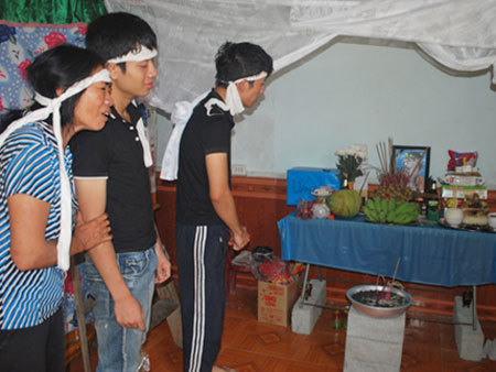 Cứu bạn chết đuối, nam sinh nghèo tử vong