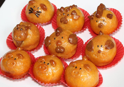 Bánh trung thu 12 con giáp 20.000 đồng/cái hút khách Sài Gòn