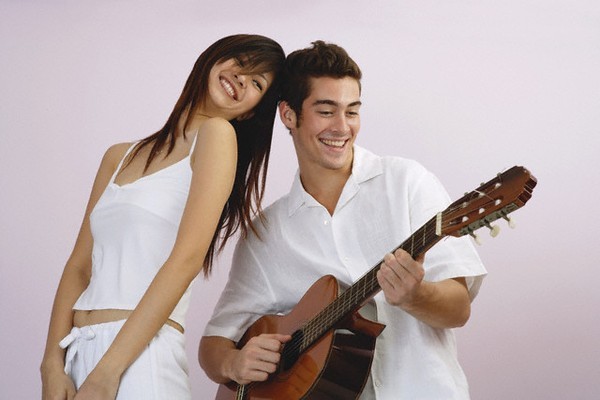 Gai mắt vì vợ lẳng lơ