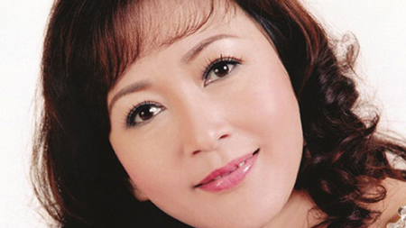 'Bà cố vấn' Minh Hòa kể chuyện mải diễn quên sinh con