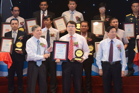 VietinBank nhận cú đúp giải thưởng Nhãn hiệu nổi tiếng 2014