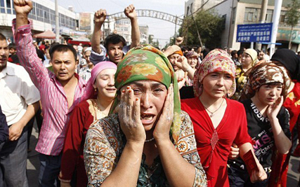 Xung đột đẫm máu ở Tân Cương: Nhức nhối của TQ