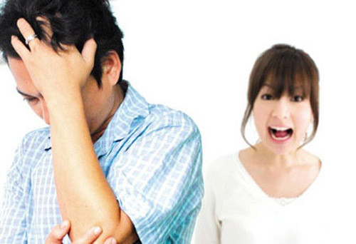 Xấu hổ vì vợ già hơn tuổi