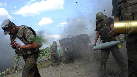 Đông Ukraina trượt sâu vào thảm họa nhân đạo