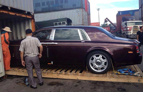 Ảnh thực tế đầu tiên Rolls-Royce Phantom dành riêng cho VN