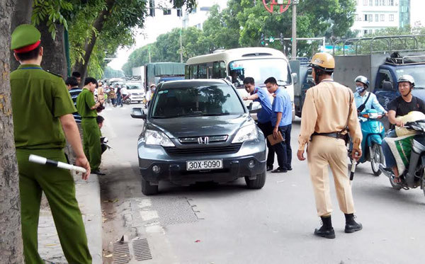 Vụ đâm chết lái xe ô tô: Triệu tập thêm người liên quan