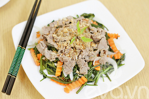 Nộm rau muống thịt bò giòn giòn