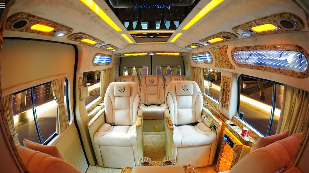 “Đột nhập” chiếc xe có nội thất siêu sang của Mr. Đàm