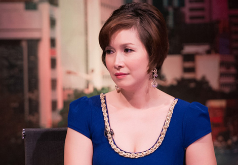 Hoa hậu Bùi Bích Phương tái xuất rạng rỡ ở tuổi 43