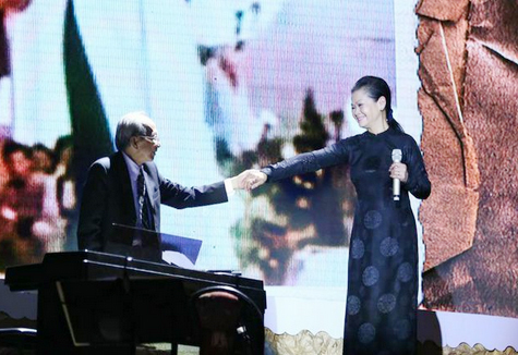 BTC liveshow Khánh Ly 'tố ngược' Trung tâm tác quyền