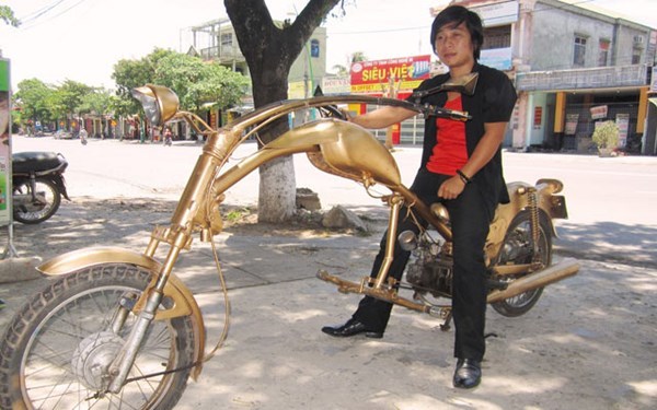 'Siêu xe' bọ ngựa cực dị ở Quảng Trị