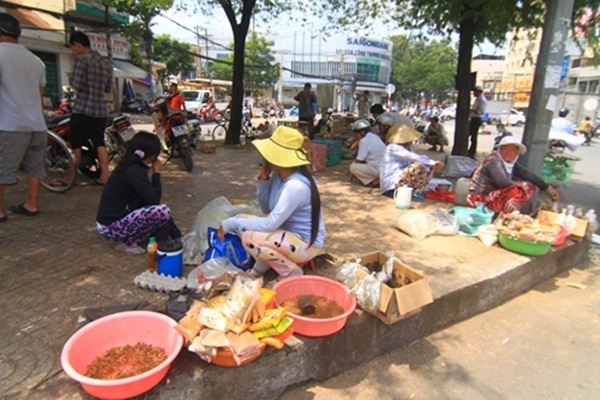 Những khu chợ kỳ quặc mà thú vị ở Sài Gòn