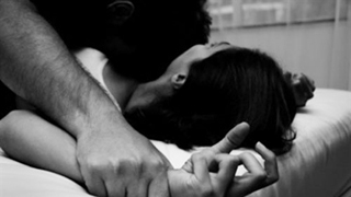 Bắt nghi can giết chết chị gái rồi hiếp dâm