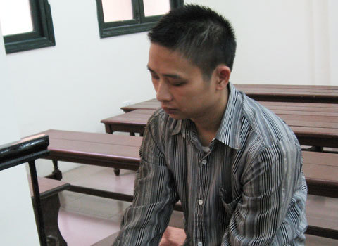 Dùng 'clip bẩn' để tống tiền sếp cũ