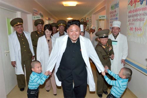 Kim Jong-un và chiêu dựng hình ảnh lãnh đạo 'thân thiện, hiện đại'