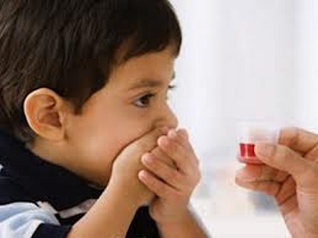 6 sai lầm “chết người” khi chăm con ốm