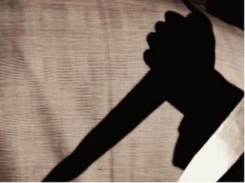 Người của 2 trại hòm hỗn chiến vì tranh nhau... xác chết