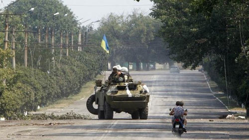 Bị nã pháo dữ dội, phe li khai Ukraina thay thủ lĩnh