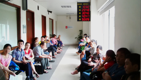 “Có người nhà là thầy thuốc cũng sợ đi khám bệnh”