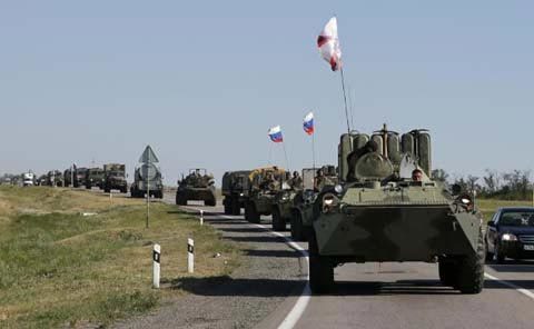 Hình ảnh Nga dồn quân sát biên giới Ukraina