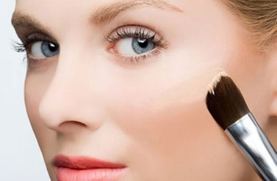 Mẹo trang điểm cực chuẩn cho làn da mụn