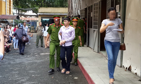 Giết người vì giành đồ cúng ‘cô hồn’