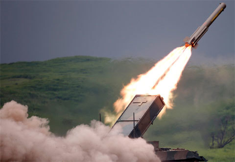 Cận cảnh sức mạnh hỏa lực của Nhật