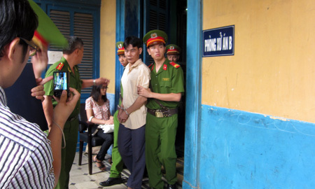 Tử hình kẻ giết cô gái rồi giở trò đồi bại