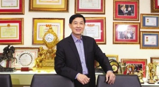 Quãng đời đã qua của 'ông trùm' bố chồng Hà Tăng