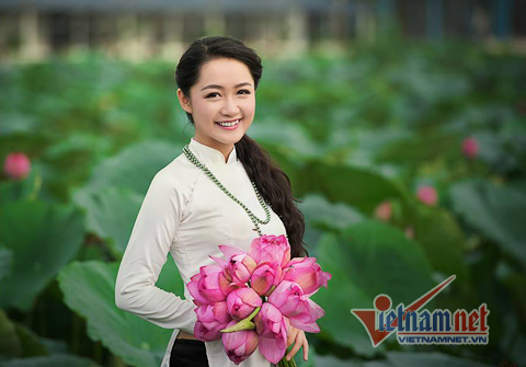 Chuyện ít biết về MC có gương mặt baby của VTV