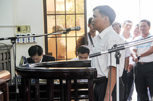 Hình ảnh tại phiên xử nguyên đại uý CSGT bắn chết sếp