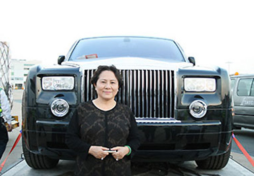 Rolls-Royce “hàng hiệu”, chỉ nữ đại gia Việt mới biết chơi?
