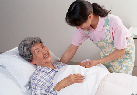 Chuyện lạ: Tám con bốc thăm... trông mẹ ốm